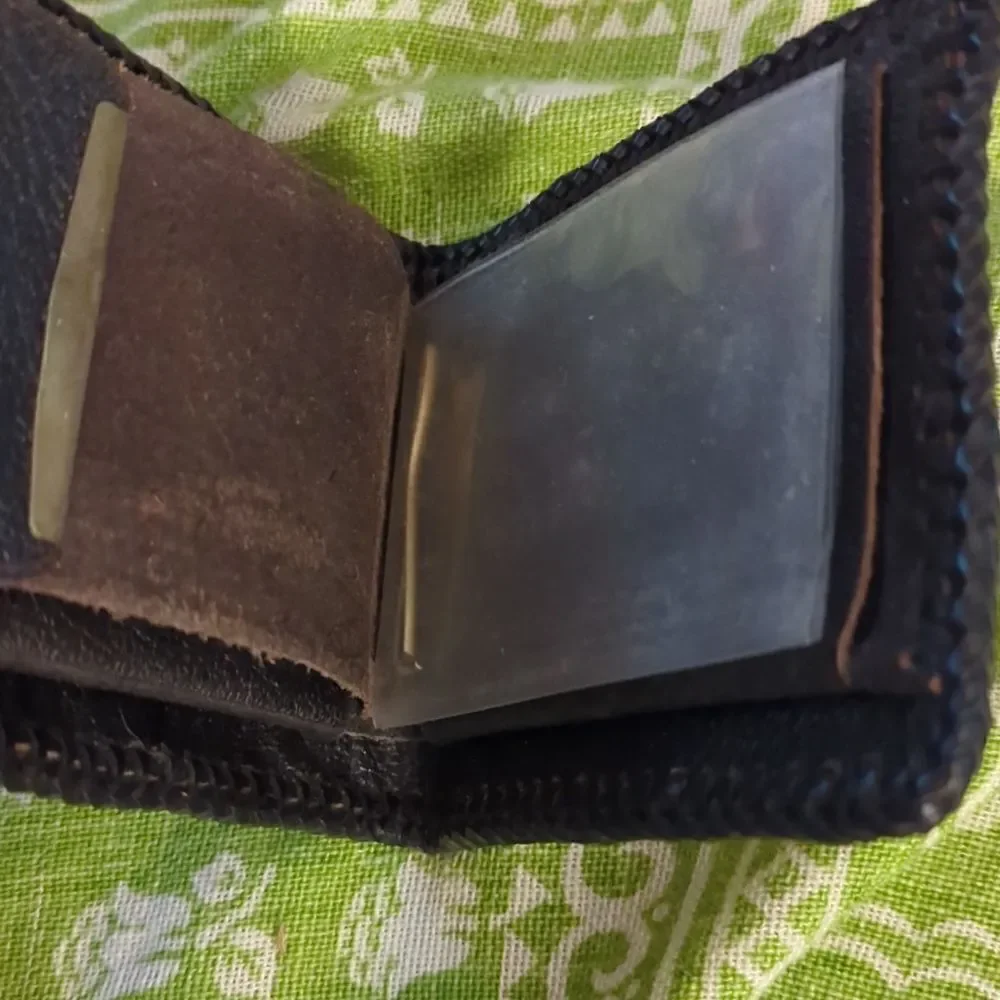 ‎Vintage leather weaved wallet